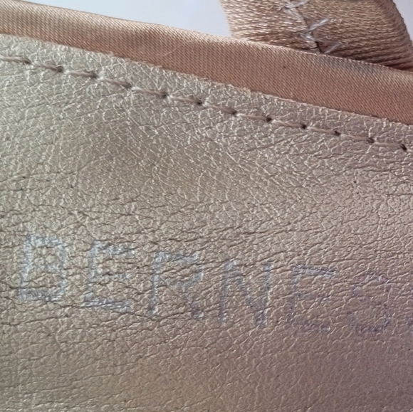 Women Pumps Rhinestone Sun Flower Shoes Satin Pointed Toe - Picture 7 of 8